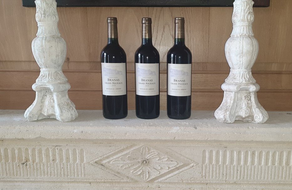 Chateau Branas_3 bouteilles sur cheminee